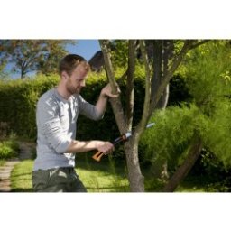 Fierastrau mare de gradina Fiskars Xtract SW75