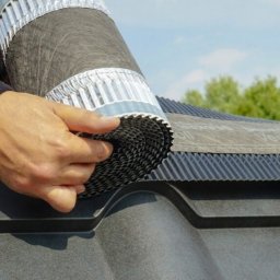 Bandă ventilare coamă Geo Vent 23 cm etanșare şi aerisire superioară pentru țiglă metalică / solzi