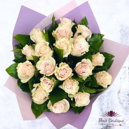 Buchet 19 trandafiri "Lovely Bouquet