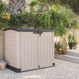 Dulap de exterior Keter Store It Out Arc, plastic, organizare accesorii gradina si tomberoane, imitatie lemn, capac cu pistoane hidraulice, sistem inchidere step-on, volum 1200 L
