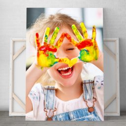 Tablou Canvas Zambet de Copil TH23 (Dimensiune LxH: 50x75cm)