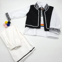 Compleu traditional baietel Remus 2