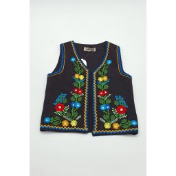 Vesta traditionala fetita Doina
