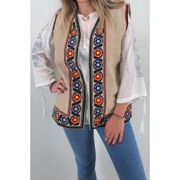 Vesta brodata cu model traditional Caitlin