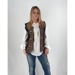 Vesta brodata cu model traditional Leona