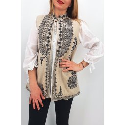 Vesta brodata cu model traditional Ania