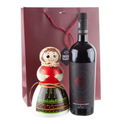 Pachet cadou de Craciun cu papusa pusculita si vin Feteasca Neagra Nativus