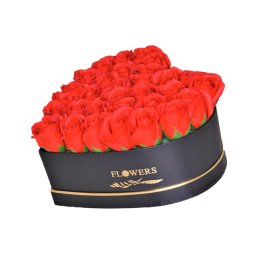 Aranjament floral cutie inima neagra cu trandafiri de sapun (Culoare produse: Rosu)
