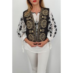 Vesta brodata cu model traditional Alina 4