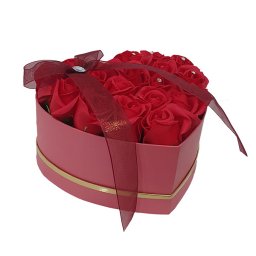 Aranjament floral cutie inima cu trandafiri sapun rosii (Culoare produse: Red)