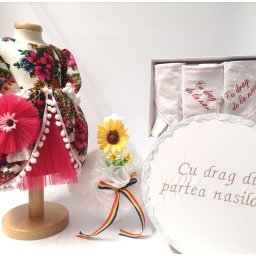 Set Traditional Botez - Costumas fetita Trusou Cutie pentru trusou Lumanare -TUL