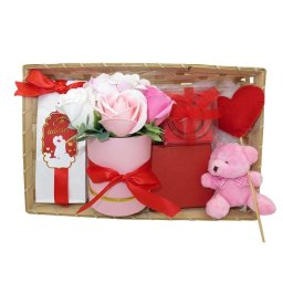Set cadou 7 piese pentru iubita cu ursulet, flori din sapun, ciocolata si inimioara - ALIF10210