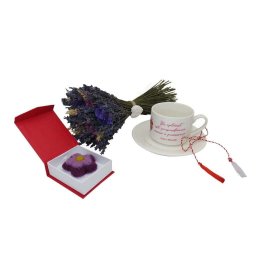Set cadou 3 piese, pentru ea, buchet de lavanda, brosa din lana impletita manual si ceasca cafea - ILIF1029
