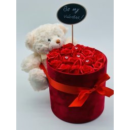 Set cadou - Trandafiri sapun - Cutie Catifea Rosie cu Ursulet
