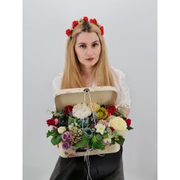 Aranjament floral - Valiza cu Flori 3