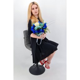 Aranjament floral , cutie turcoaz , flori albastre!