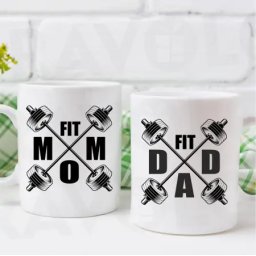 Set 2 cani albe personalizate cu textul FIT MOM, FIT DAD