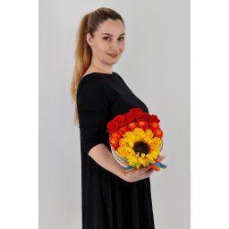 Set cadou , Trandafiri sapun , Cutie rotunda , floarea soarelui!