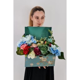 Aranjament floral , Cufar cu Flori albastre , mare!