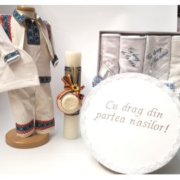 Set Botez Traditional Adi 5 , 4 piese costumas, lumanare, cufar brodat, trusou botez Traditional