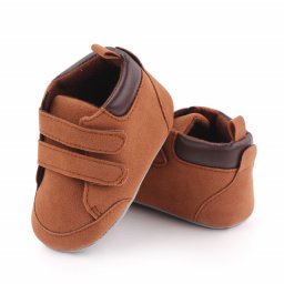 Ghetute maro din material tip piele intoarsa