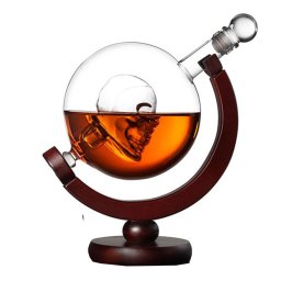 Cadou Decantor Skull
