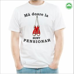 Tricou Pensionare alb, personalizat cu textul Ma doare la tenesi, sunt pensionar tenesi rosii vintage