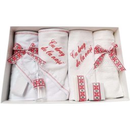 Trusou botez model Traditional, rosu, 8 piese, nepersonalizat - ILIF1816