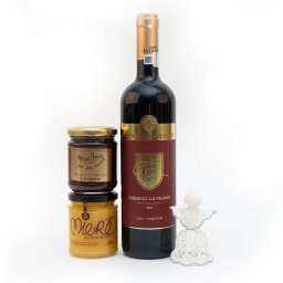 Pachet cadou cu vin Cabernet Sauvignon, ingeras din macrame, dulceata si miere naturala