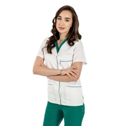 Halat medical cu elastan alb cu paspol verde, capse si trei buzunare aplicate