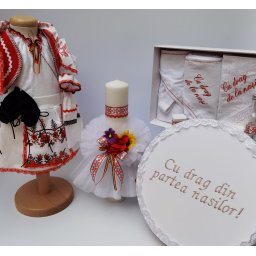 Set Traditional Botez - Costumas fetita Trusou Cutie pentru trusou Lumanare