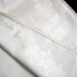 Fata de masa 350x160 Ivory Flowers