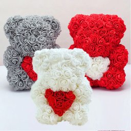 Ursulet floral 25 cm decorat manual cu trandafiri spuma, cu inima in cutie (Culoare produse: roz)