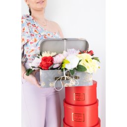 Aranjament floral - Valiza cu Flori Mare 7