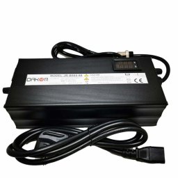 Incarcator lent/rapid cu reglaj de la 2A la 10A, pentru acumulatori li-ion 72V nominal, 84V max