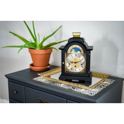 Ceas de birou mecanic Hermle 22864-740340 negru