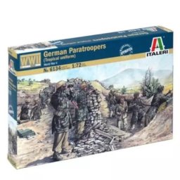 Italeri: Set de figurine German Paratroopers, Tropical uniform, WWII - 1:72
