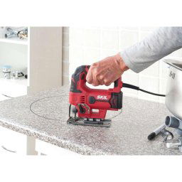 SKIL 4530 AA Fierastrau pendular, 550W, 3000cpm, + 2 panze
