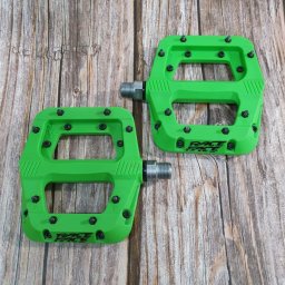 Pedale profesionale Race Face Chester, material compozit, 16 pini, culoare verde