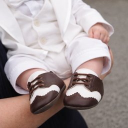 Pantofiori eleganti maro cu insertie alba