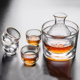 Set cadou servire bauturi tari Sticla cupa si 4 pahare Platinum