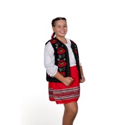 Vesta traditionala fetite Maci