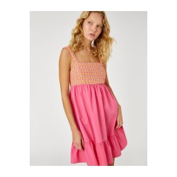 Rochie mini Koton cu detaliu croșetat, volane și bretele