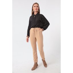 Pantaloni de morcov bej Lafaba pentru femei cu talie cu dantelă