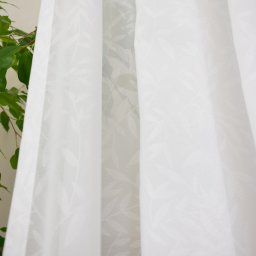 Perdea din voal plin, imprimat Hiko Bamboo, cu rejansa