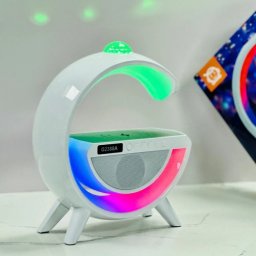 Life Assistant - Multifunction cu Proiector lumini, Radio FM, Lampa, Difuzor multifunctional, incarcator wireless, lumini