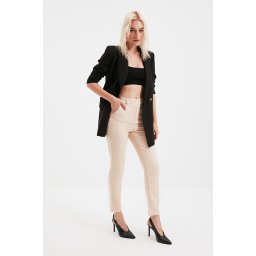 Pantaloni dama, Trendyol Basic