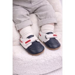 Pantofiori bleumarine cu alb de ocazie pentru baietei