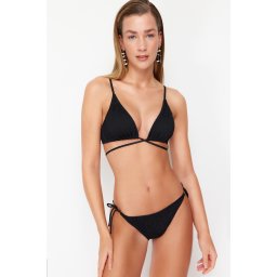 Trendyol Black Triangle Gippie Bikini Top