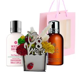Set cadou Spring: Ornament din lemn personalizat "8 Martie" + Gel de Dus Molton Brown Black Peppercorn + Lotiune de Corp Molton Brown Pink Pepperpod